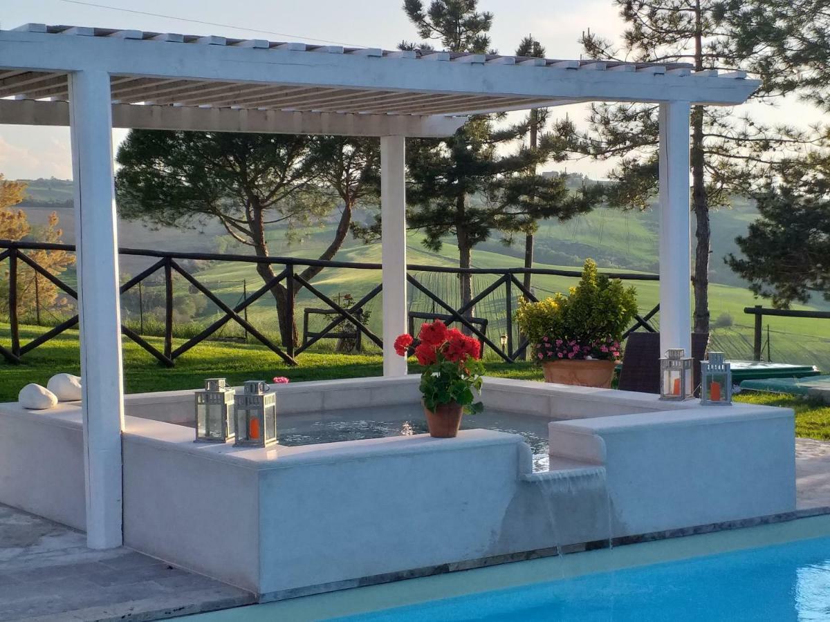 Le Maracla Country House Jesi Exterior foto