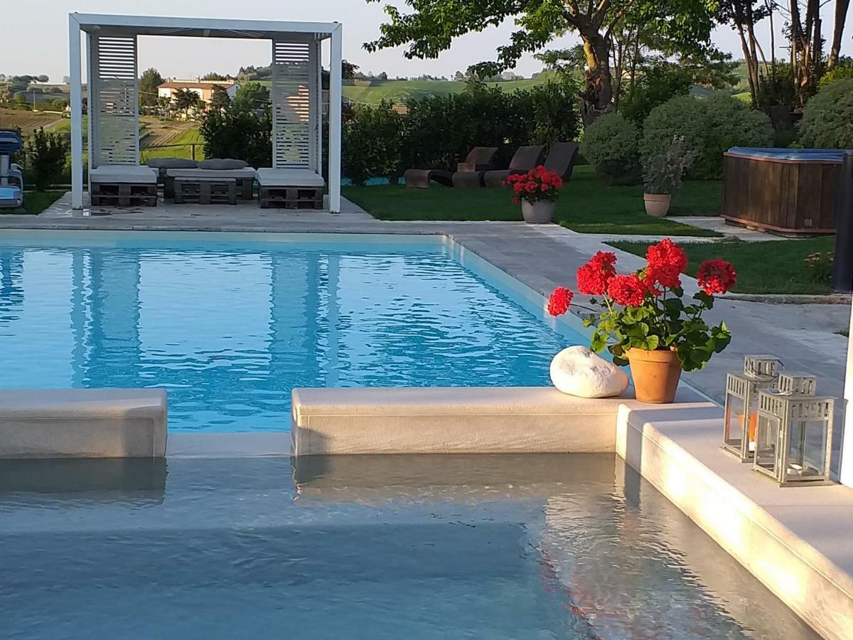 Le Maracla Country House Jesi Exterior foto