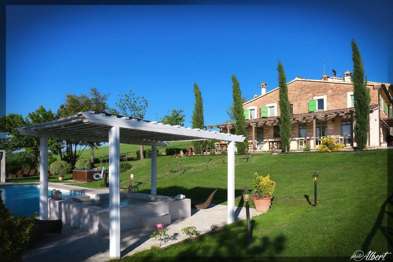 Le Maracla Country House Jesi Exterior foto