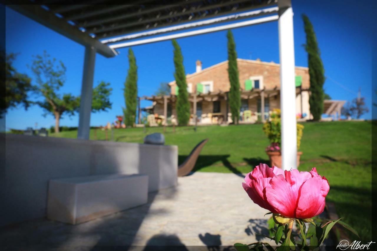 Le Maracla Country House Jesi Exterior foto