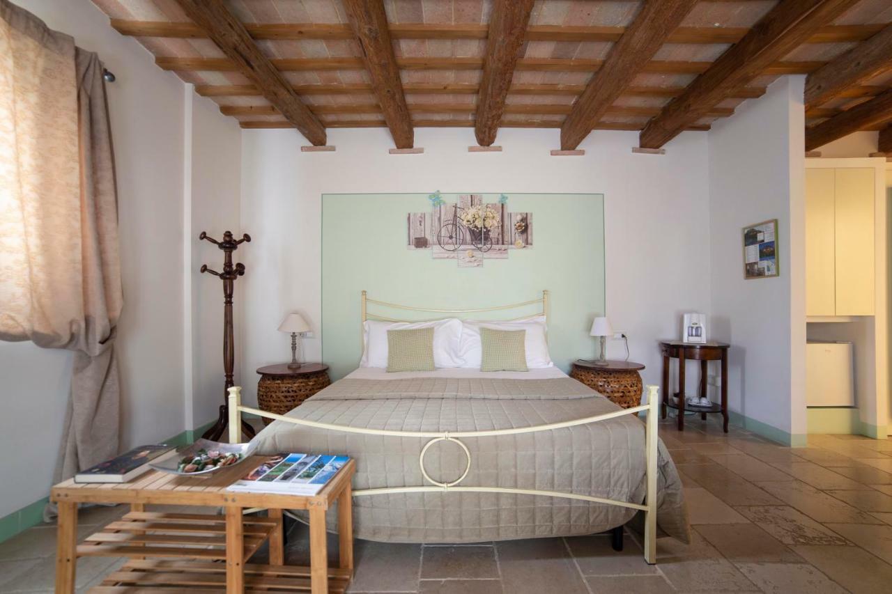 Le Maracla Country House Jesi Exterior foto
