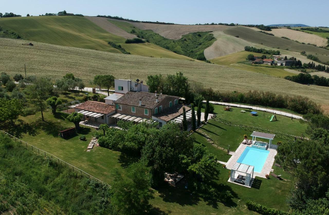 Le Maracla Country House Jesi Exterior foto
