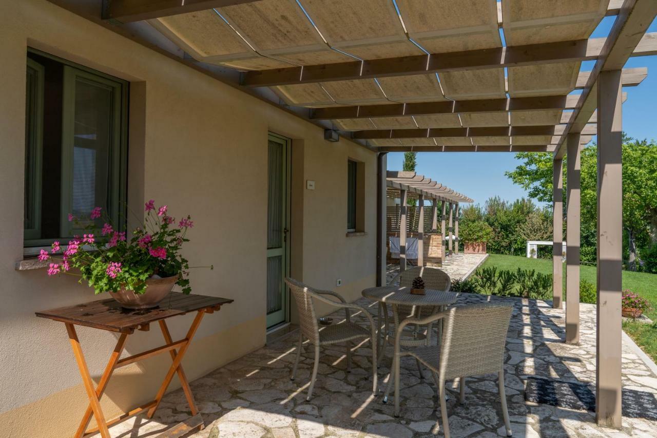 Le Maracla Country House Jesi Exterior foto